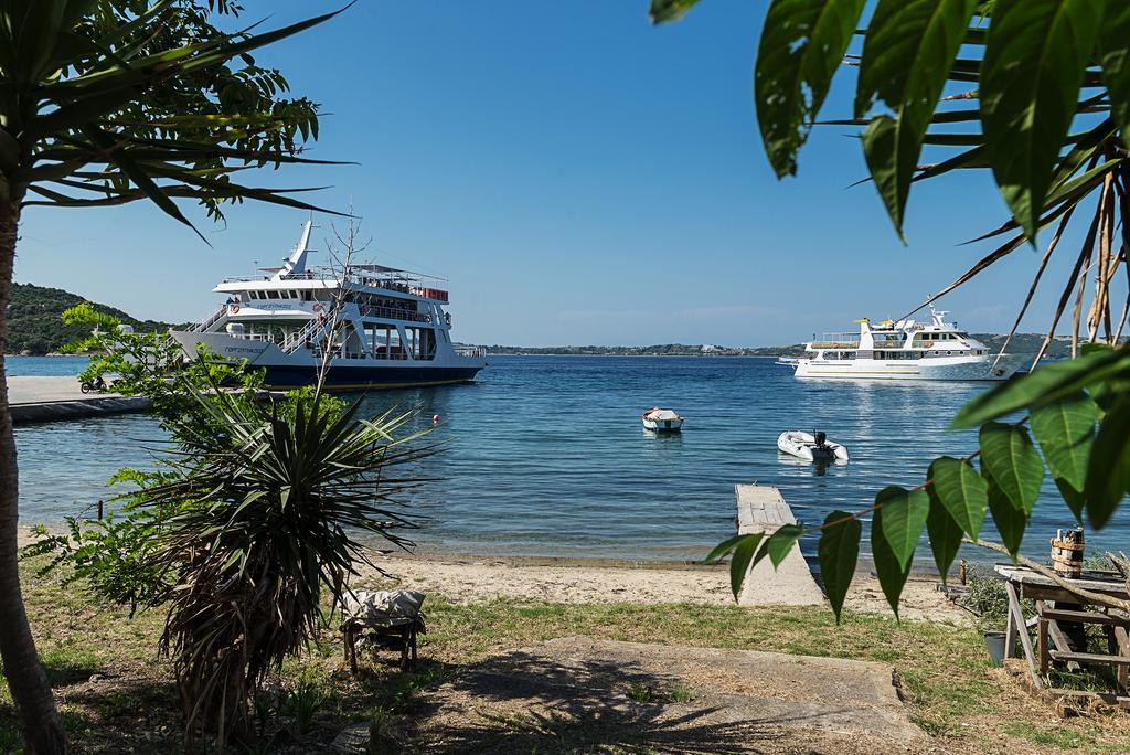 Pension Limani Ammouliani Exterior photo