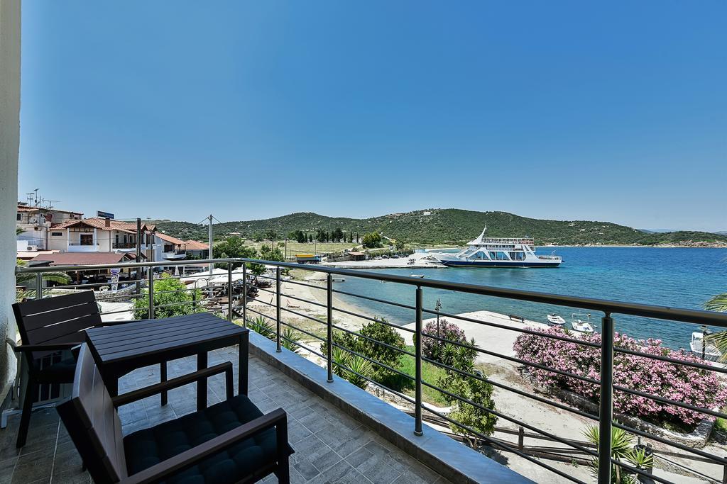 Pension Limani Ammouliani Exterior photo